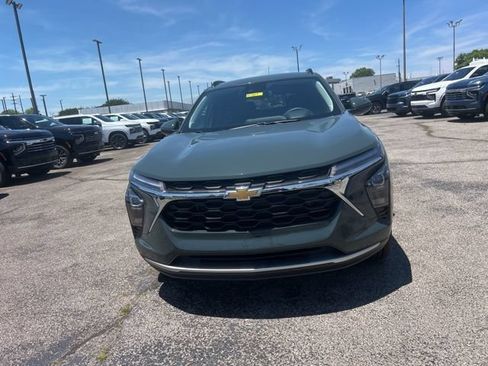 New 2026 Chevrolet Trax LT FWD image 8