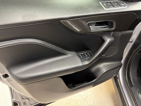 Used 2020 Jaguar F-PACE SVR image 14