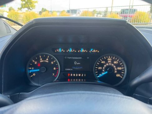 Used 2015 Ford F150 XLT w/ Equipment Group 301A Mid AWD/4WD image 9
