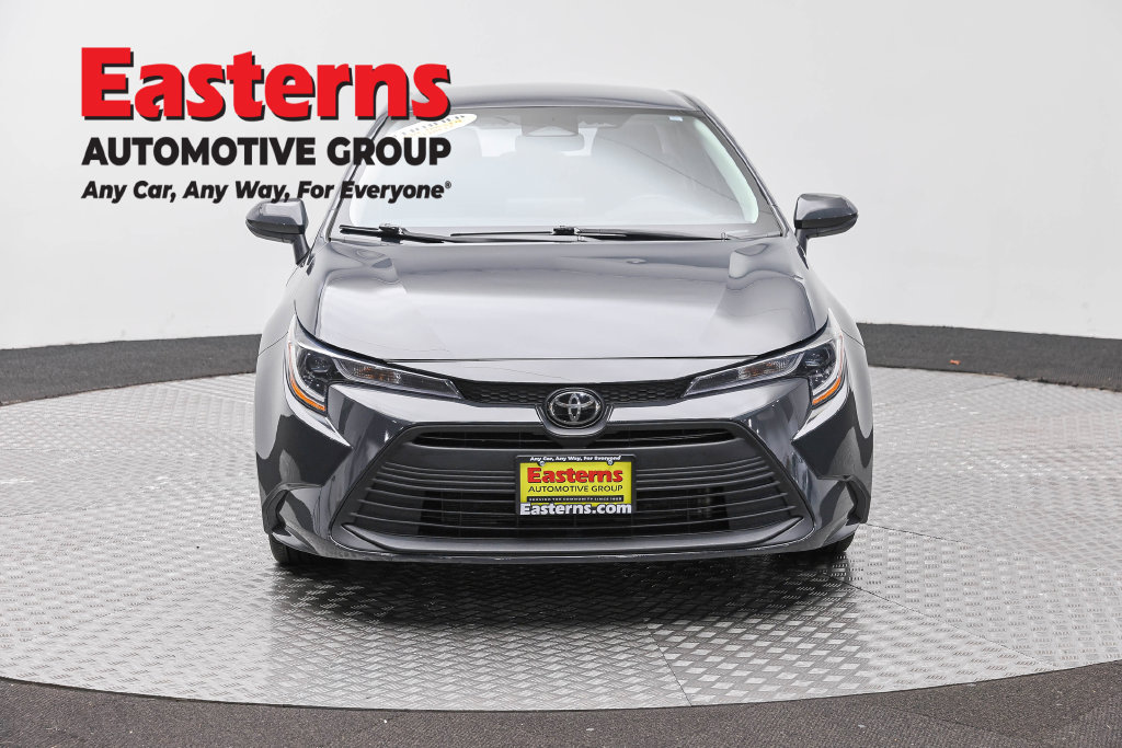 Used 2024 Toyota Corolla LE FWD image 4