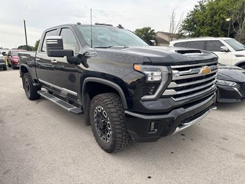 Used 2024 Chevrolet Silverado 3500 High Country AWD/4WD image 4
