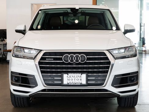 Used 2018 Audi Q7 3.0T Premium Plus w/ Premium Plus Package AWD/4WD image 2