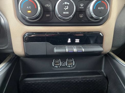 Used 2022 RAM 1500 Laramie AWD/4WD image 32