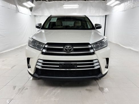 Used 2018 Toyota Highlander Limited image 2