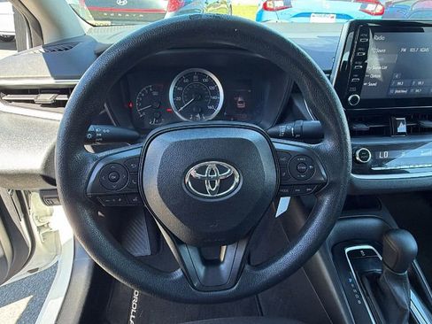 Used 2020 Toyota Corolla LE image 25