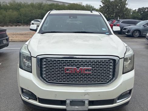 Used 2015 GMC Yukon XL Denali w/ Touring Package AWD/4WD image 9