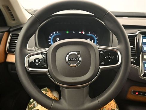 Used 2024 Volvo XC90 B6 Plus w/ Protection Package Premier image 23