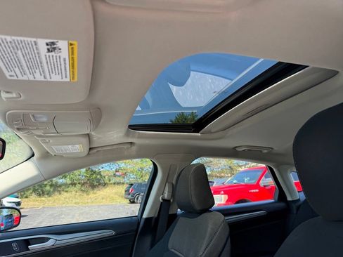 Used 2020 Ford Fusion SE AWD/4WD image 8