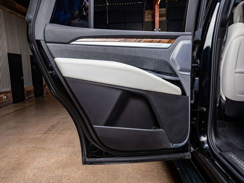 Used 2025 Cadillac Escalade Sport Platinum image 41