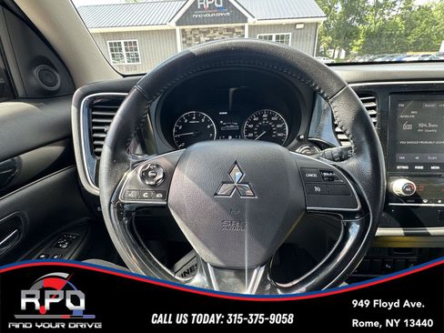 Used 2020 Mitsubishi Outlander SE AWD/4WD image 13