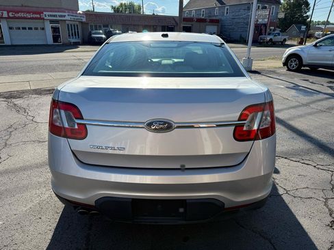 Used 2011 Ford Taurus SE FWD image 6