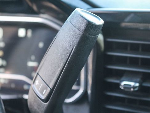 Used 2022 GMC Sierra 1500 Elevation image 22