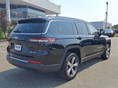 Used 2024 Jeep Grand Cherokee L Limited AWD/4WD image 31