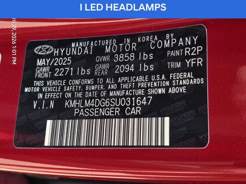 Used 2025 Hyundai Elantra Sport FWD image 31