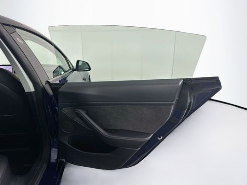 Used 2023 Tesla Model 3 Standard Range RWD image 31