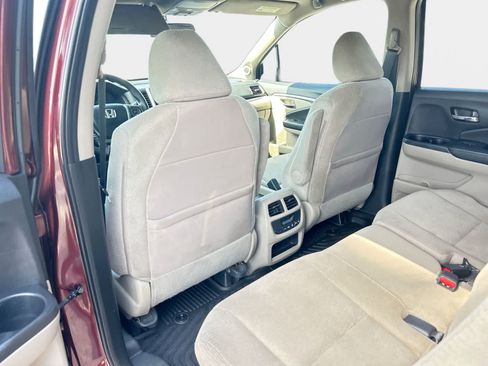 Used 2018 Honda Pilot EX image 12