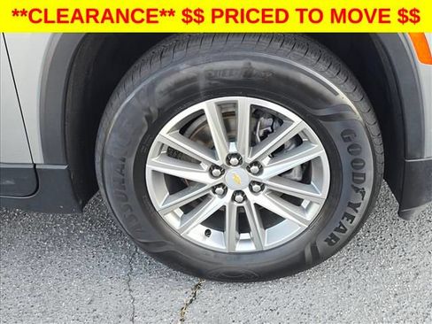 Certified 2023 Chevrolet Traverse LT w/ LPO, Floor Liner Package AWD/4WD image 35