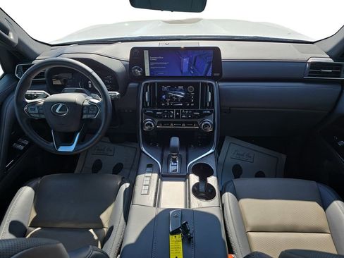 Used 2025 Lexus LX 700h Overtrail w/ Accessory Package (Z1) image 12