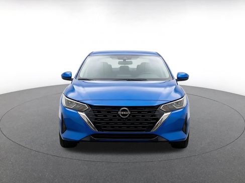 Used 2025 Nissan Sentra SV FWD image 2