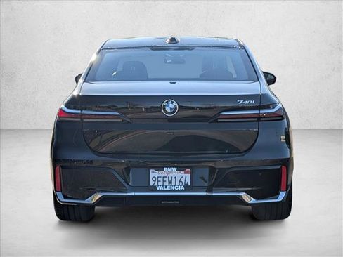 Certified 2023 BMW 740i 740i w/ Parking Assistance Package image 7