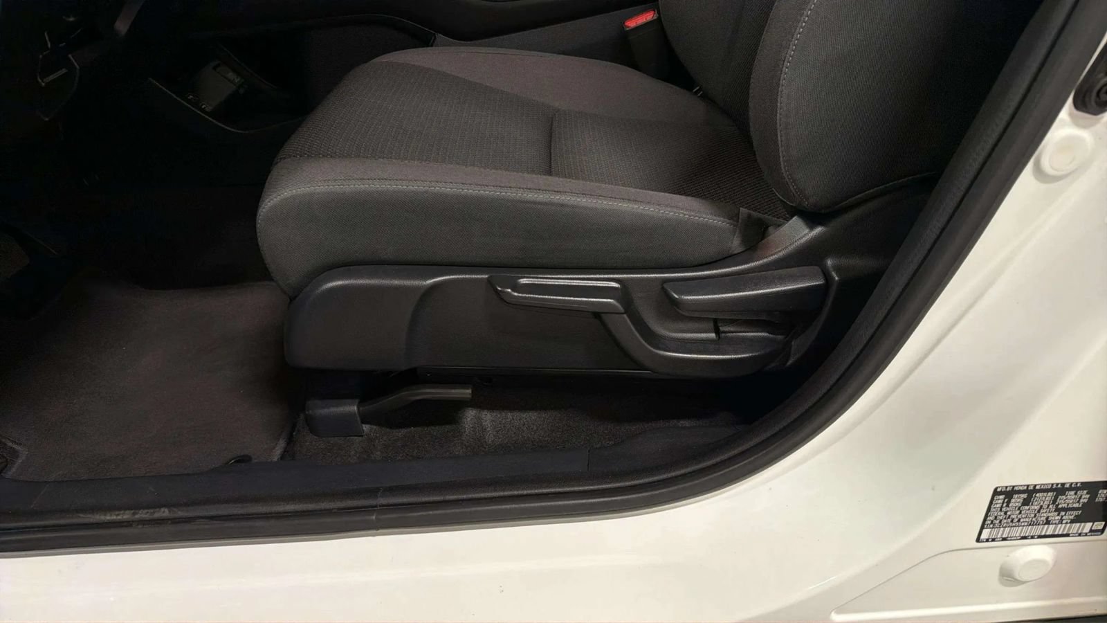 Used 2021 Honda HR-V EX image 38