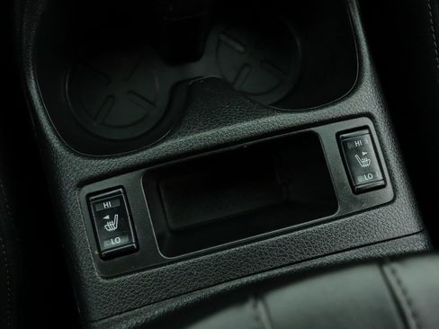 Used 2021 Nissan Rogue Sport SV image 16