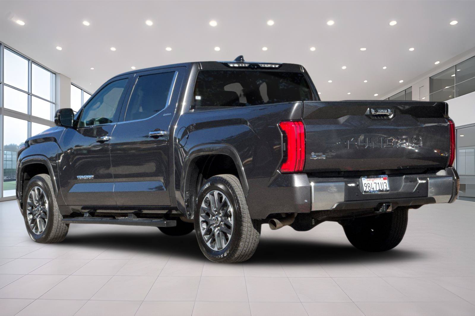 Used 2023 Toyota Tundra Limited AWD/4WD image 6
