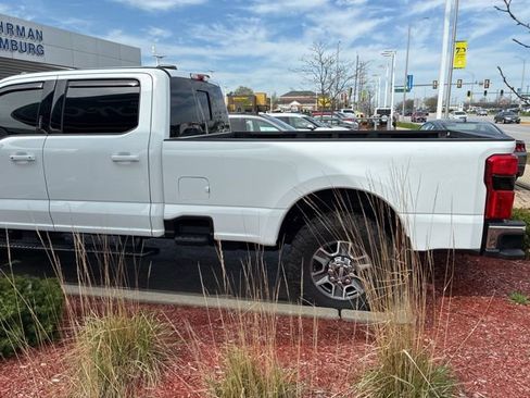 Used 2024 Ford F250 Lariat image 3