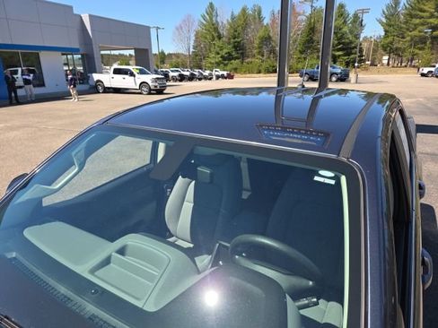 Used 2019 Chevrolet Colorado W/T w/ WT Convenience Package RWD image 35