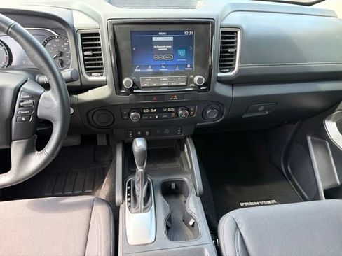 Used 2022 Nissan Frontier SV RWD image 19