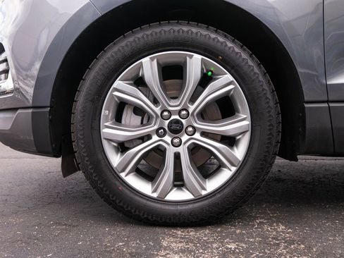 Used 2024 Ford Edge Titanium AWD/4WD image 11