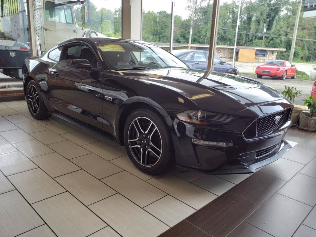 Used 2021 Ford Mustang GT RWD image 1