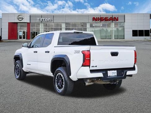 Used 2024 Toyota Tacoma TRD Off-Road AWD/4WD image 6