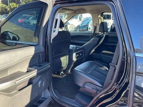 Used 2022 Ford Expedition XLT image 25