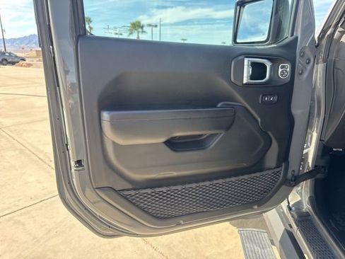 Certified 2021 Jeep Gladiator Mojave image 20