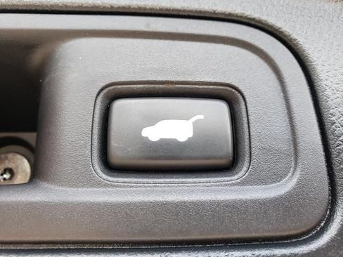 Used 2022 Honda Pilot Touring image 6