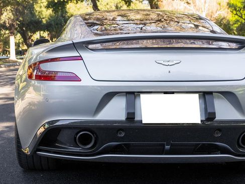 Used 2014 Aston Martin Vanquish Coupe RWD image 39