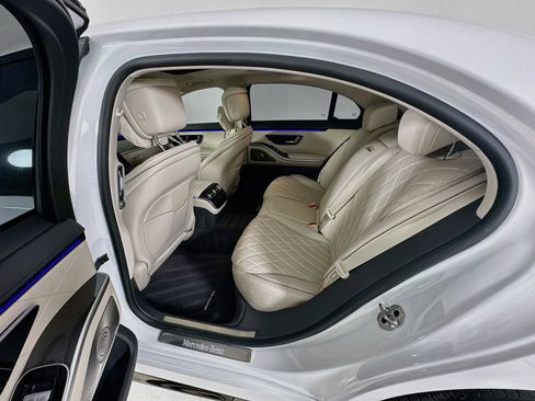Used 2025 Mercedes-Benz S 580 4MATIC Sedan image 27