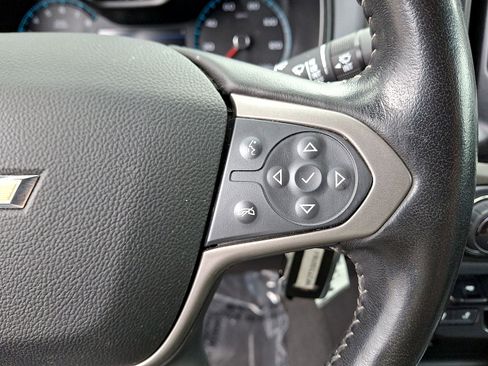 Used 2022 Chevrolet Colorado Z71 AWD/4WD image 18