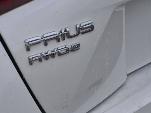 Used 2019 Toyota Prius XLE AWD/4WD image 13