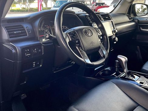 Used 2024 Toyota 4Runner TRD Off-Road Premium image 4