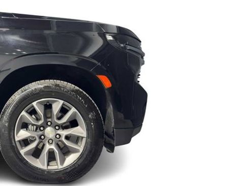 Used 2022 Chevrolet Suburban LT RWD image 8