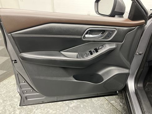 Used 2021 Nissan Rogue SL image 7