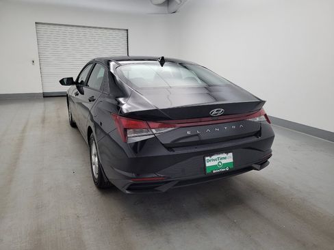 Used 2023 Hyundai Elantra SE FWD image 6