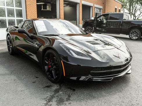Used 2019 Chevrolet Corvette Stingray Coupe w/ 1LT RWD image 6