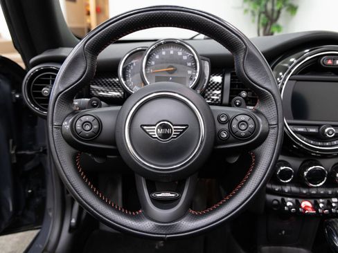 Used 2019 MINI Cooper S image 16