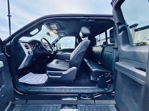 Used 2014 Ford F250 Lariat w/ Chrome Package image 14