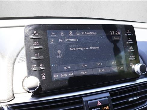 Used 2018 Honda Accord Sport image 13