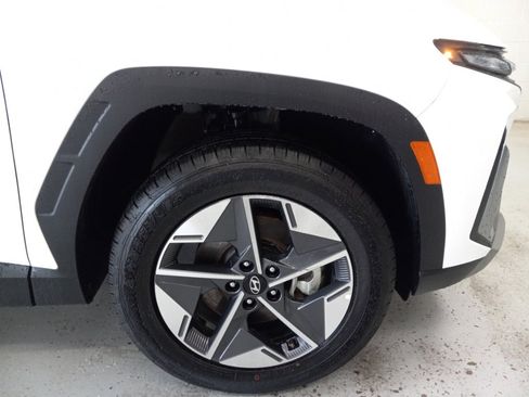 Used 2025 Hyundai Tucson SEL AWD/4WD image 3