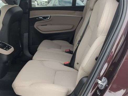 New 2026 Volvo XC90 B5 Core image 18